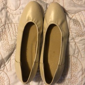 Beige Vintage Naturalizer Heels
